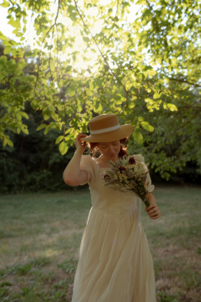 anna capelli rossi cottagecore fiori