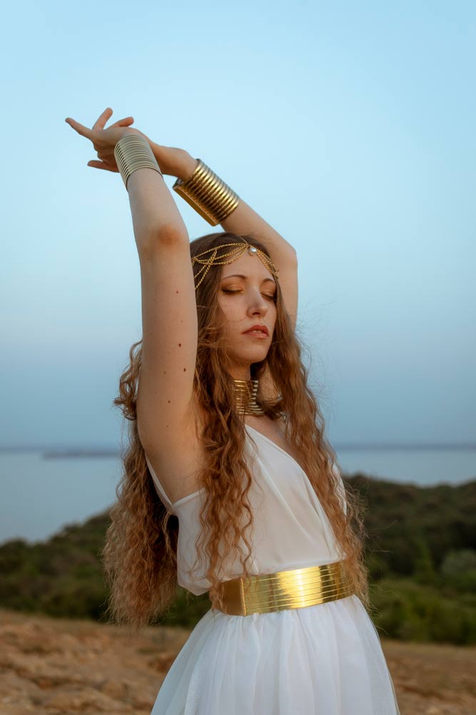 ritratto dea greca lago garda