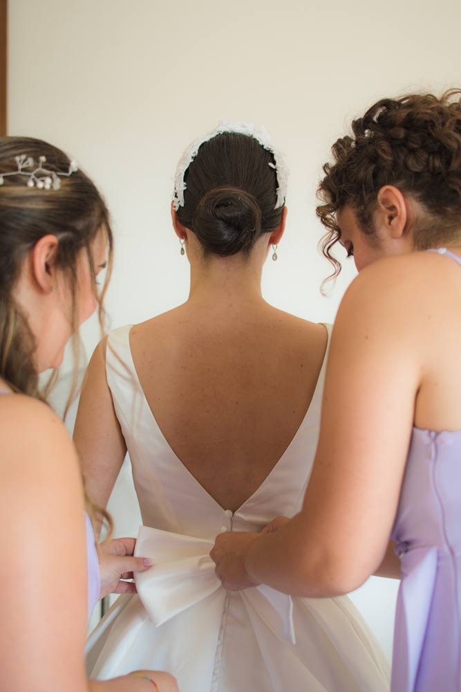 sposi abbracciati matrimonio